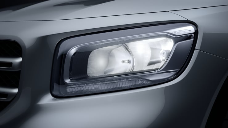 Halogen-Scheinwerfer mit integriertem LED-Tagfahrlicht 5