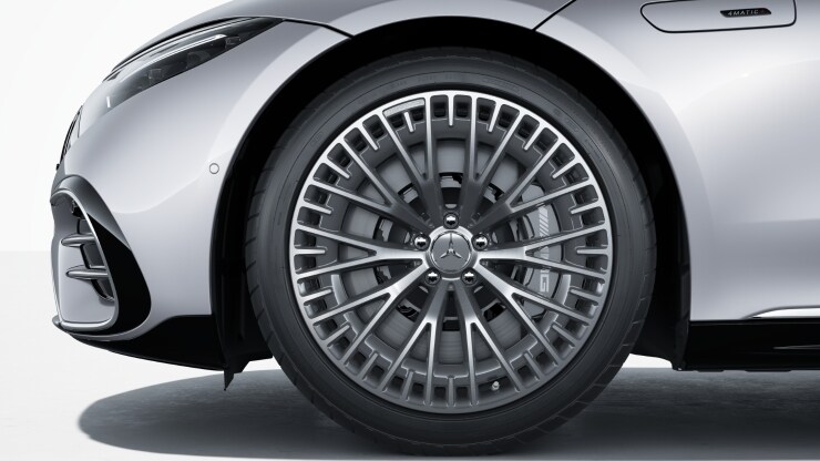 53&comma;3 cm &lpar;21"&rpar; AMG Leichtmetallr&auml;der im Kreuzspeichen-Design Bild 1