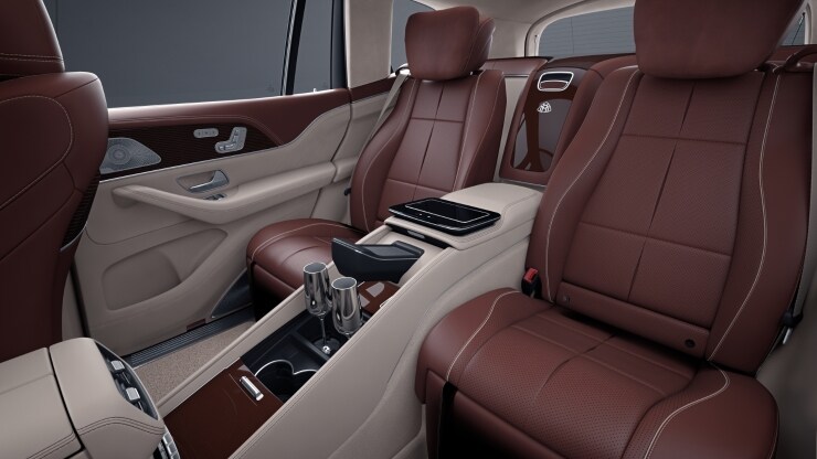 Multikontursitze im Fond 2