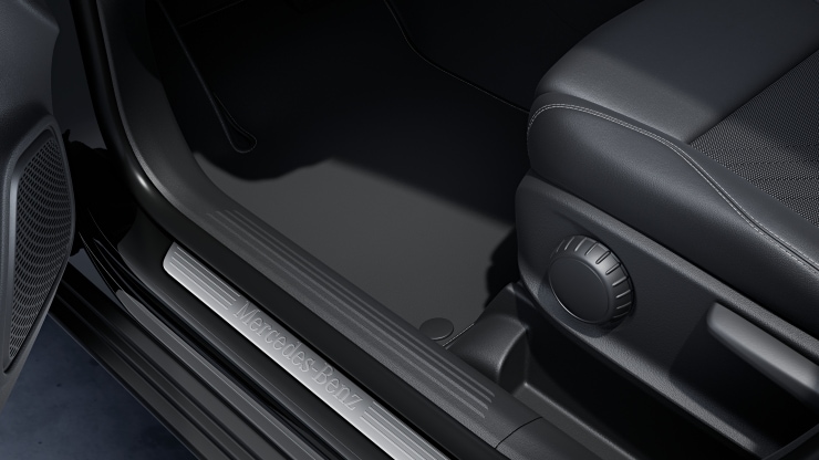 Baguettes de seuil av&period; inscr&period;&laquo; Mercedes-Benz &raquo; Image 1