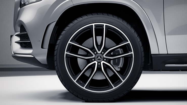 58&comma;4 cm &lpar;23"&rpar; AMG Leichtmetallr&auml;der im 5-Doppelspeichen-Design Bild 1