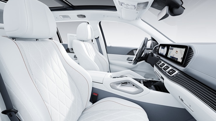 Multikontursitze f&uuml;r Fahrer und Beifahrer 4