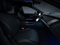 Mercedes-Maybach S-Class ไฟเรืองแสงล้อมรอบห้องโดยสาร 64 สี แบบพรีเมี่ยม