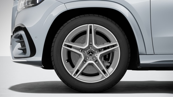 53,3 cm (21") AMG Leichtmetallr&auml;der im 5-Doppelspeichen-Design Bild 1