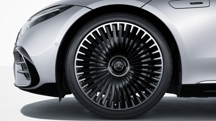 55&comma;9 cm &lpar;22"&rpar; AMG Leichtmetallr&auml;der im Vielspeichen-Design Bild 1