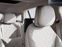 EQS Saloon Comfort front head restraints