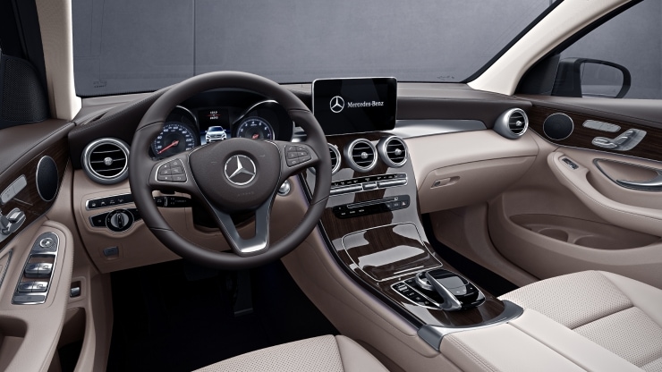 EXCLUSIVE interior 6