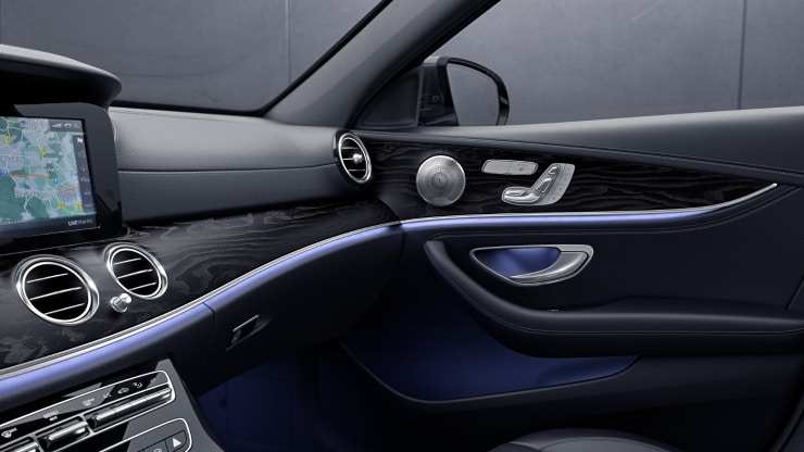 Zierelemente Holz Esche schwarz offenporig Bild 1