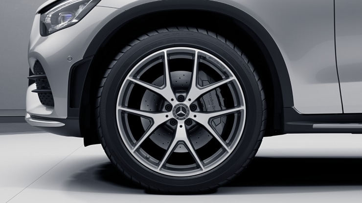 50&comma;8 cm &lpar;20"&rpar; AMG Leichtmetallr&auml;der im 5-Doppelspeichen-Design Bild 1