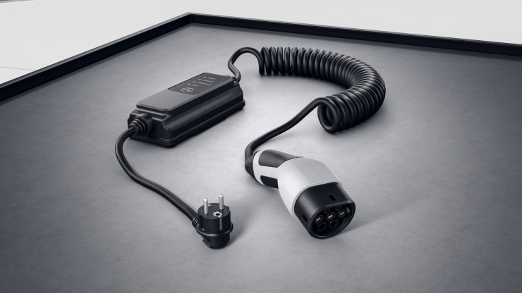 C&acirc;ble de charge pour prise domestique&comma; 4 m&comma; spiral&eacute;&comma; monophas&eacute;&comma; type E&sol;F CEE 7&sol;7 Image 1