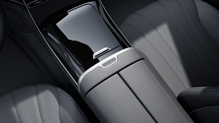 Mittelkonsole in Schwarz hochgl&auml;nzend 1