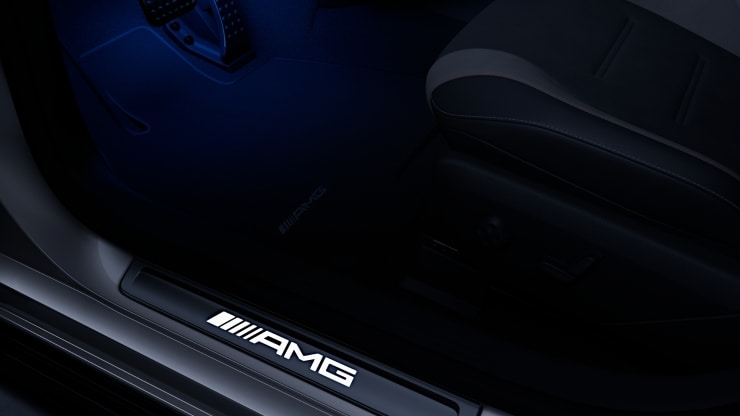 AMG Einstiegsleisten mit "AMG" Schriftzug&comma; beleuchtet und mit Wechselcover Bild 1