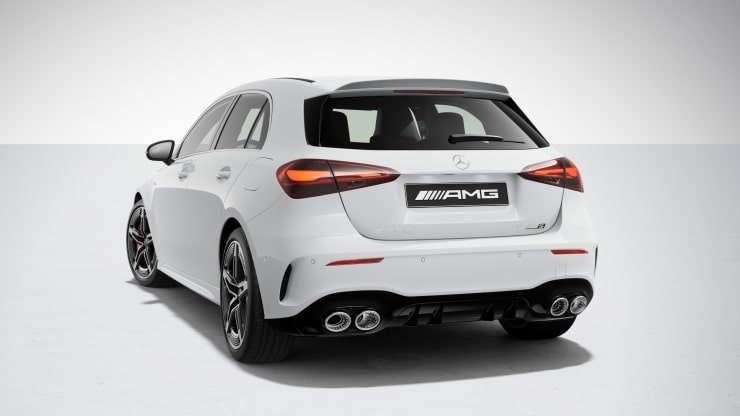 Serienausstattung Mercedes-AMG f&uuml;r Mercedes-AMG A 45 S 4MATIC&plus; 3