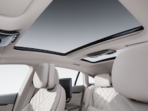 EQS Saloon MBUX Interior Assist in the rear