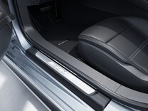 Mercedes-AMG GT Coupé AMG illuminated door sill panels with "AMG" lettering and exchangeable covers