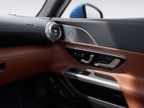 Mercedes-AMG GT Coupé Burmester® high-end 3D surround sound system