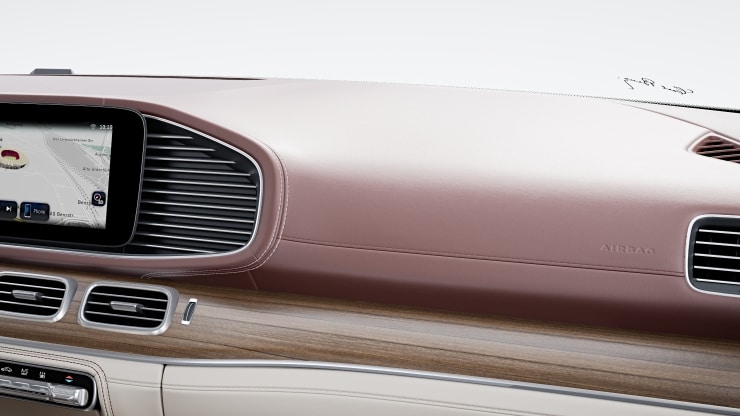 Instrumententafel und Bordkanten der T&uuml;ren in Leder Nappa 2