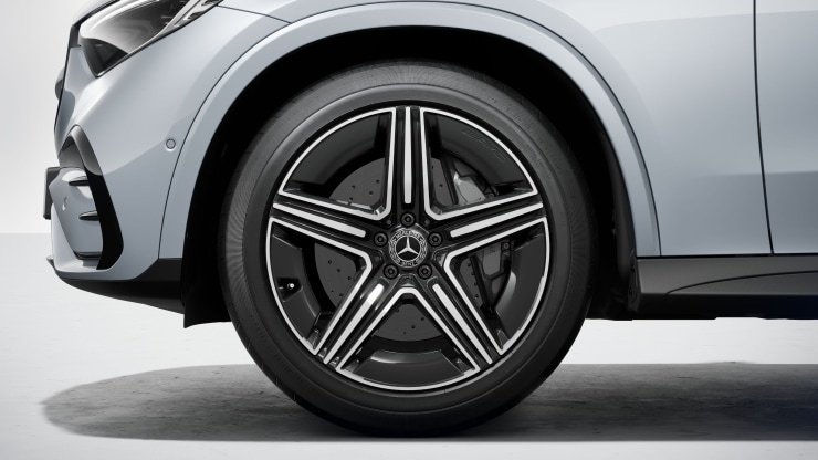 50&comma;8 cm &lpar;20"&rpar; AMG Leichtmetallr&auml;der im 5-Speichen-Design Bild 1