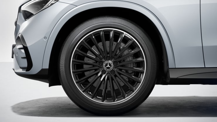 Jantes alliage AMG 50&period;8 cm &lpar;20''&rpar; multibranches Image 1