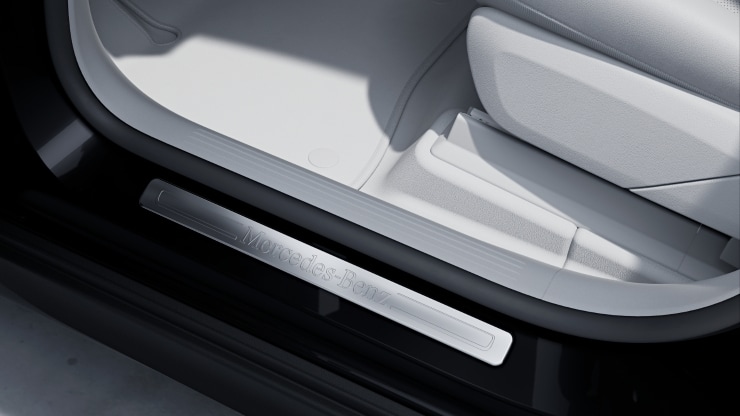 Einstiegsleisten mit &raquo;Mercedes-Benz&laquo; Schriftzug Bild 1