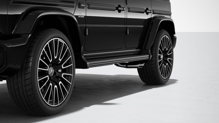 AMG spezifische Abgasanlage in Schwarz Bild 1