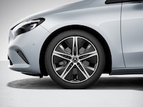 B-Klasse Winter-Paket Plus mit 45,7 cm (18") Winter-Kompletträdern