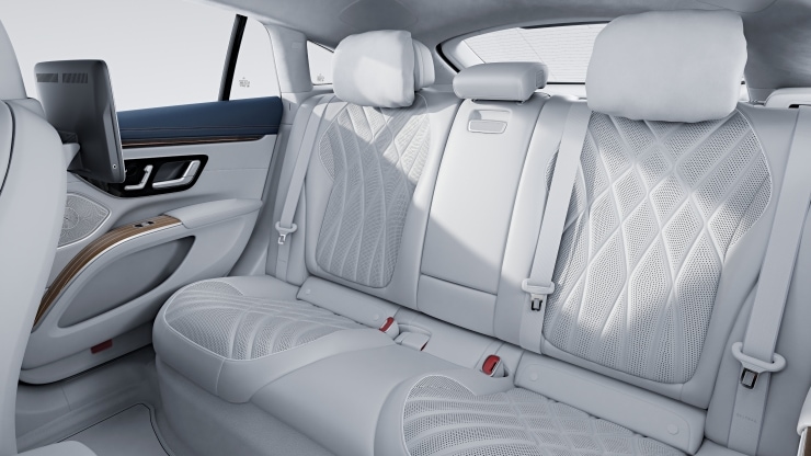 Multikontursitze im Fond 1