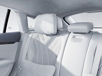 EQS Sedan Luxury rear head restraints