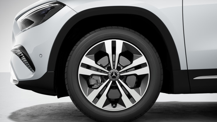 45&comma;7 cm &lpar;18"&rpar; Leichtmetallr&auml;der im 5-Doppelspeichen-Design Bild 1