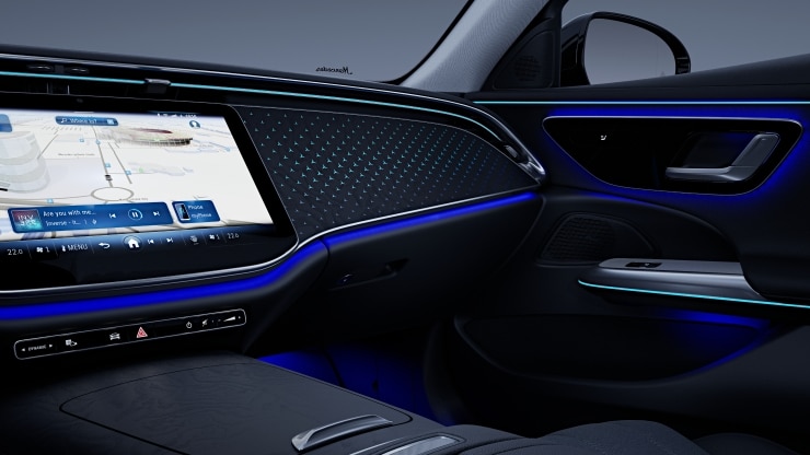 Zierelemente Holz Esche schwarz offenporig hinterleuchtet mit Mercedes-Benz Pattern Bild 1