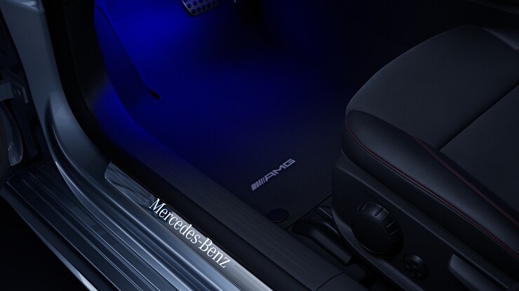 Einstiegsleisten mit "Mercedes-Benz" Schriftzug, beleuchtet und mit Wechselcover Bild 1