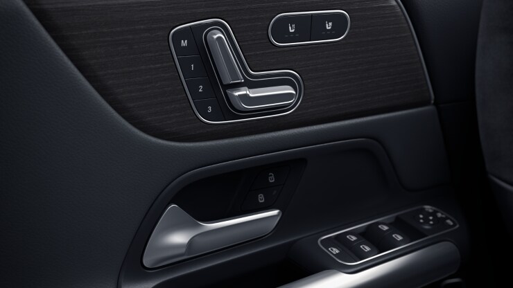 Fahrersitz elektrisch einstellbar mit Memory-Funktion Bild 1