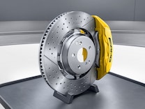 Mercedes-AMG GT 4-Door Coupé 黃色煞車卡鉗