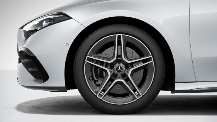 Bremsanlage mit größeren Bremsscheiben an der Vorderachse 1