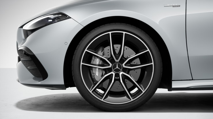 48&comma;3 cm &lpar;19"&rpar; AMG Leichtmetallr&auml;der im 5-Doppelspeichen-Design Bild 1