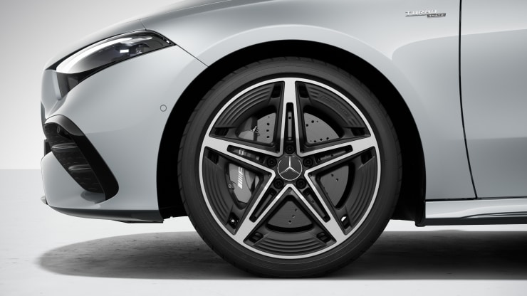 48&comma;3 cm &lpar;19"&rpar; AMG Leichtmetallr&auml;der im 5-Doppelspeichen-Design Bild 1
