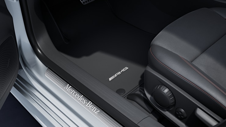 Einstiegsleisten mit "Mercedes-Benz" Schriftzug, beleuchtet und mit Wechselcover 1