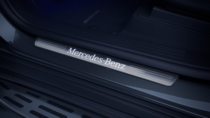 Einstiegsleisten mit "Mercedes-Benz" Schriftzug 2