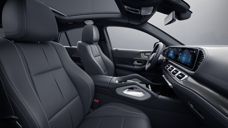 Instrumententafel und Bordkanten der T&uuml;ren in Leder Nappa Bild 1