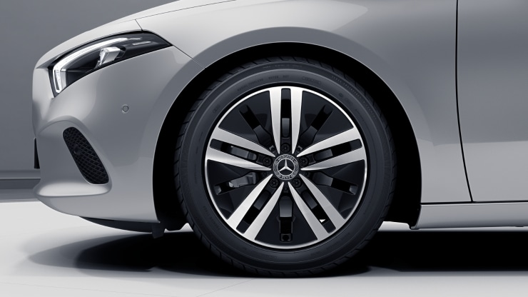 43&comma;2 cm &lpar;17"&rpar; Leichtmetallr&auml;der im 5-Doppelspeichen-Design Bild 1