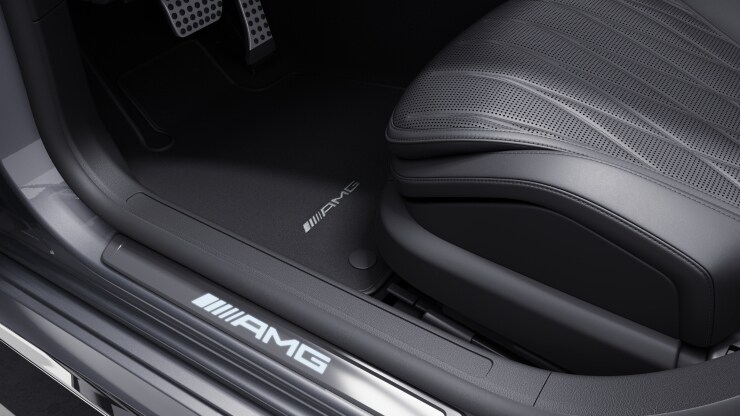 AMG Einstiegsleisten mit "AMG" Schriftzug&comma; beleuchtet und mit Wechselcover 2