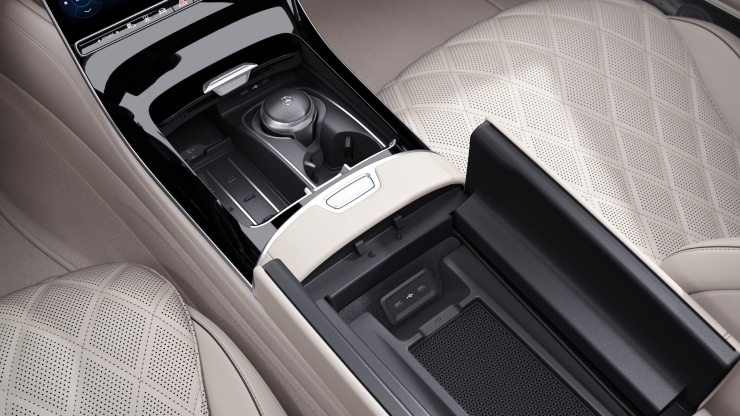 Elementos extra&iacute;bles del cenicero del&period; y detr&aacute;s en compartimentos portaobjetos Imagen 1