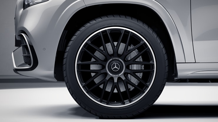 58,4 cm (23") AMG Schmiederäder im Vielspeichen-Design Bild 1