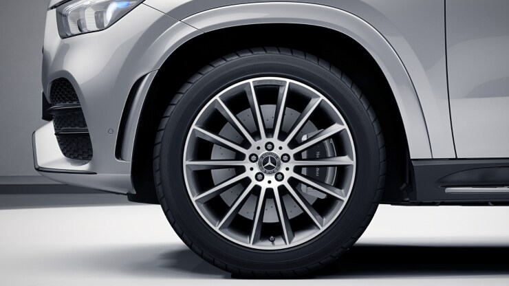 Bremsanlage mit gr&ouml;&szlig;eren Bremsscheiben an der Vorderachse Bild 1