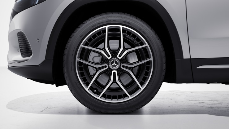 Jantes alliage AMG 48&comma;3&nbsp;cm &lpar;19"&rpar; &agrave; 5 doubles branches noir brillant&sol;argent Image 1