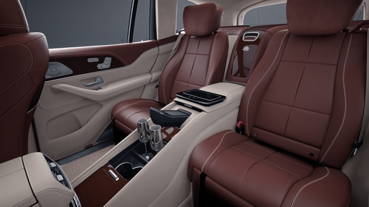 Multikontursitze im Fond 2