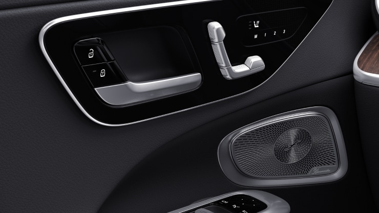 Pack si&egrave;ges &agrave; r&eacute;glages &eacute;lectriques avec fonction M&eacute;moires Image 1