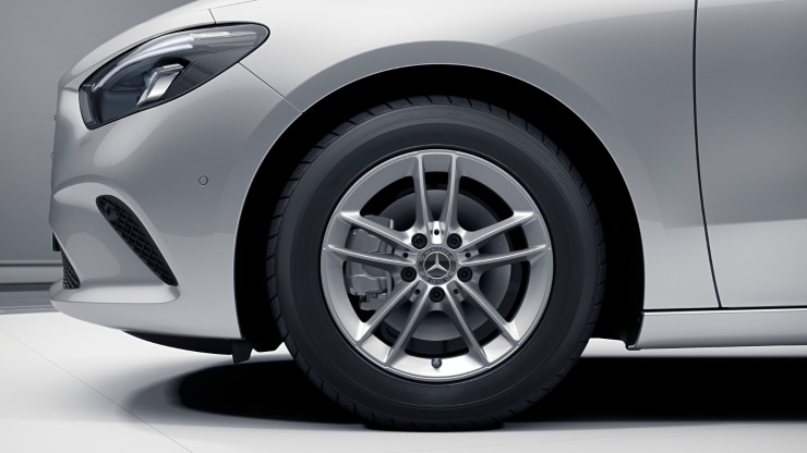 40&comma;6 cm &lpar;16"&rpar; Leichtmetallr&auml;der im 5-Doppelspeichen-Design Bild 1