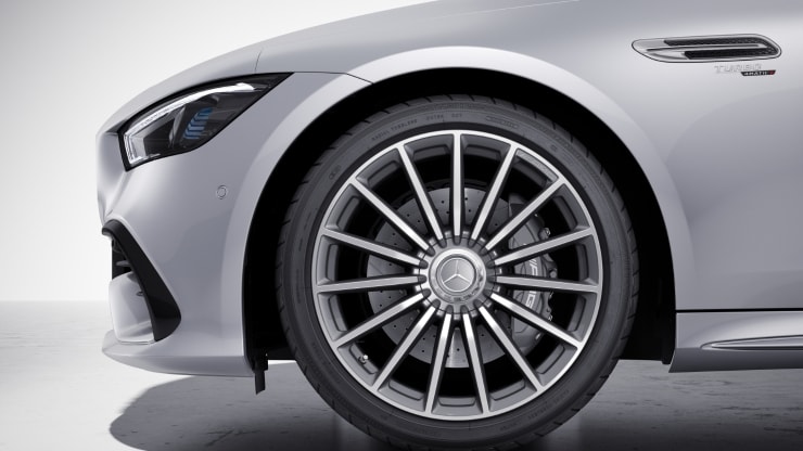 50,8 cm (20") AMG Leichtmetallräder im Vielspeichen-Design Bild 1