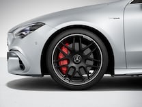 Mercedes-AMG CLA Coupé Red-painted calipers 